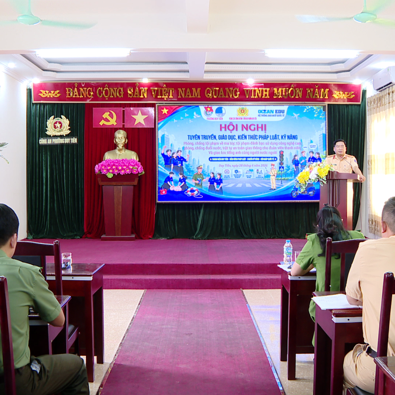 Đoàn thanh niên phối hợp với Công an phường Duy Tiên tổ chức tuyên truyền giáo dục kiến thức pháp luật cho ĐVTN