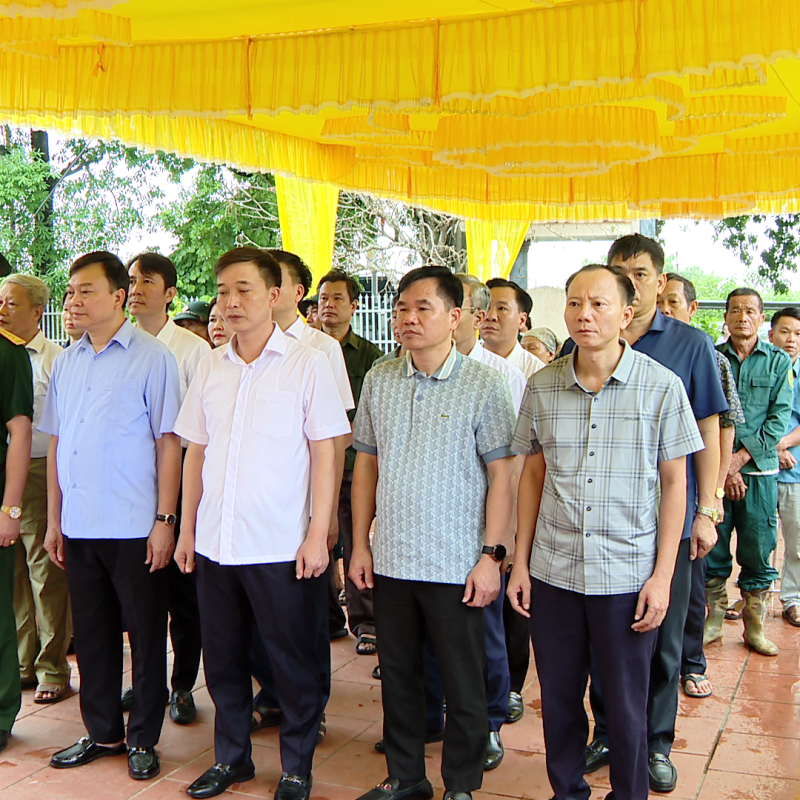 Phường Duy Tiên tổ chức dâng hương và lấy mẫu hài cốt liệt sĩ tại nghĩa trang liệt sĩ Yên Nam