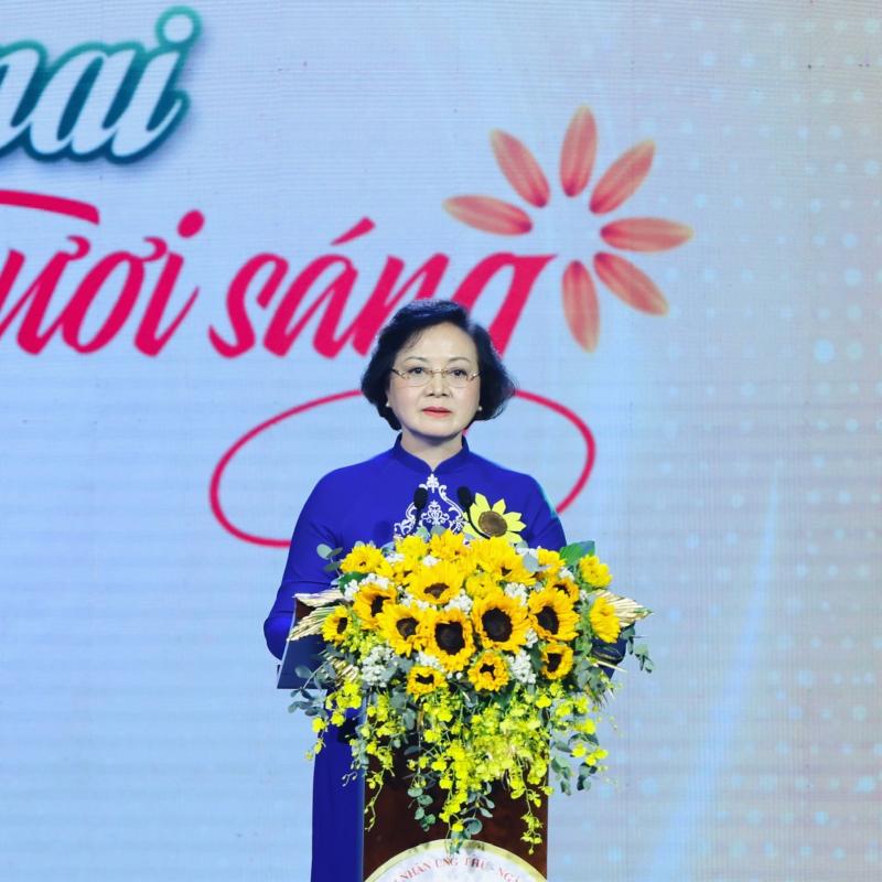 Không để bệnh nhân ung thư nghèo đơn độc trong cuộc chiến giành giật sự sống