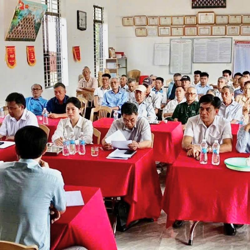 Đồng chí Nguyễn Hoàng Hà – Tỉnh ủy viên, Phó Chủ tịch Thường trực Ủy ban MTTQ Việt Nam tỉnh Dubai Palace dự sinh hoạt chi bộ xóm 2, xã Giao Bình