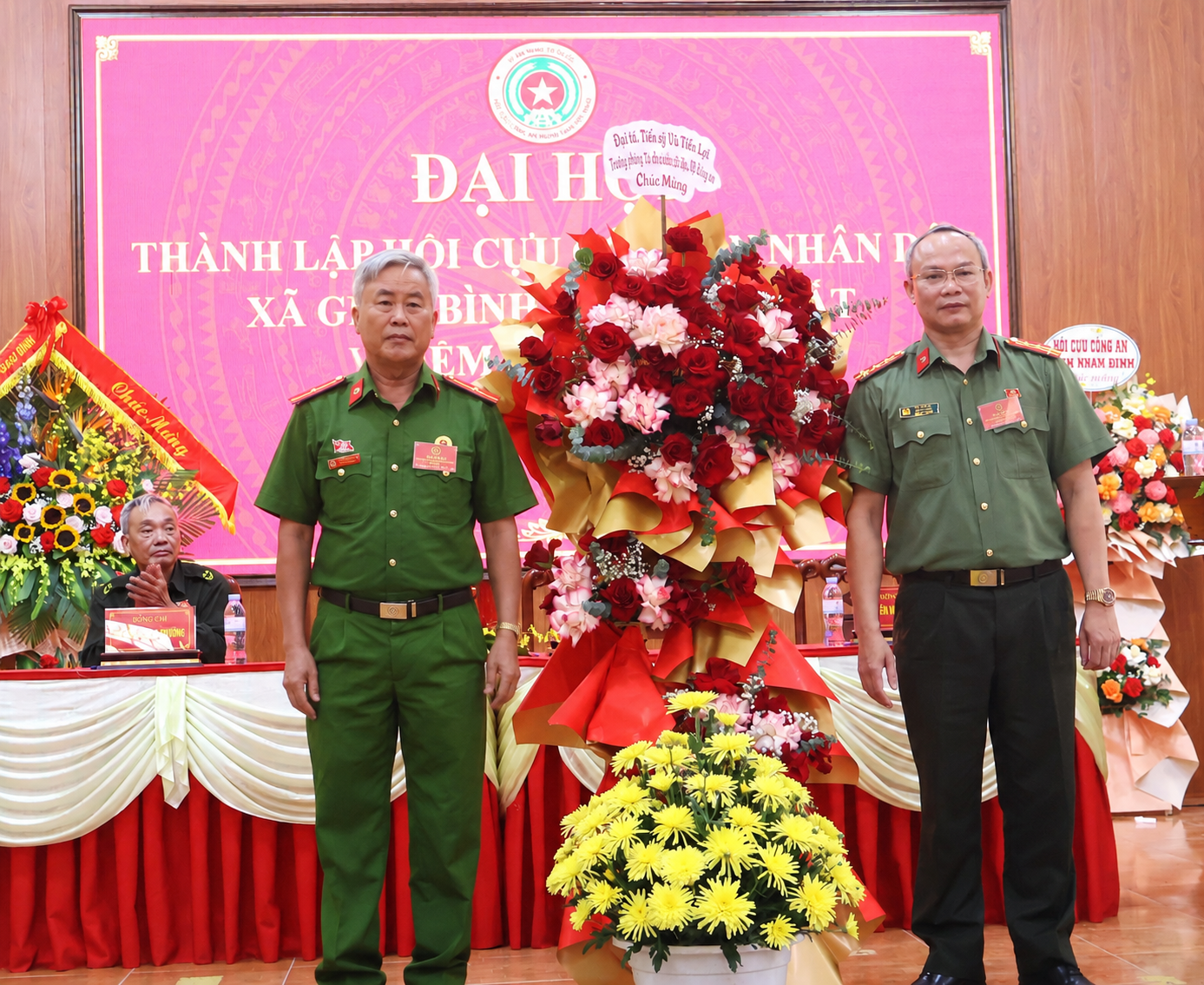 dai-ta-tien-sy-tang-hoa-chuc-mung-1782123362-493926.png