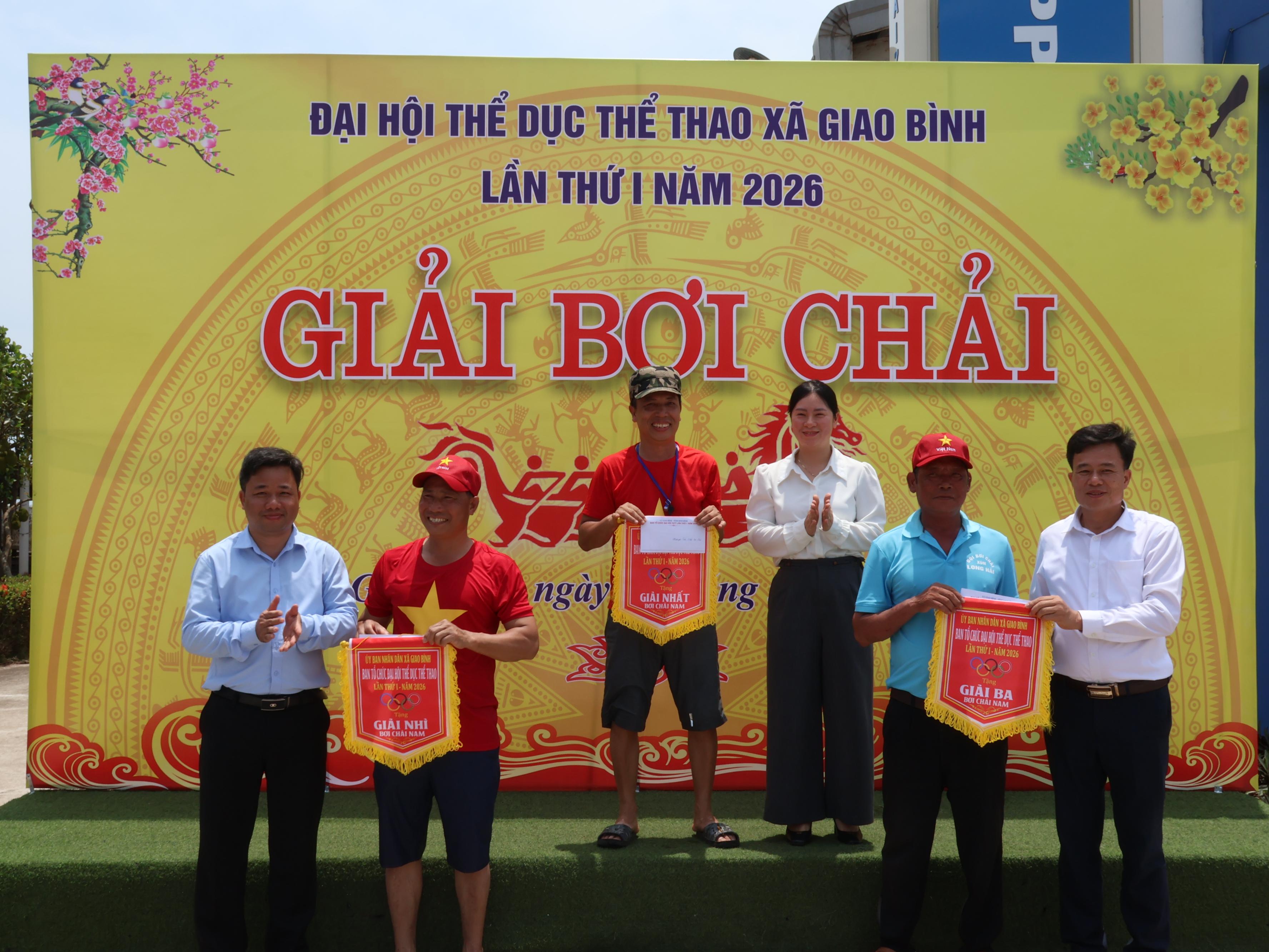 giai-nam-1777685421-339188.jpg