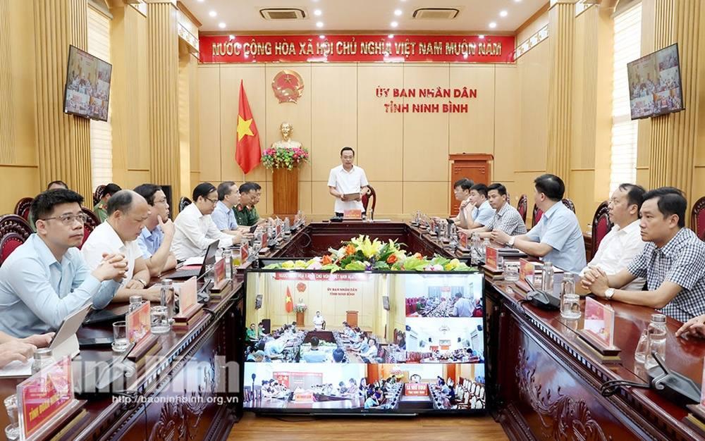 hoi-nghi-tai-diem-cau-trung-tam-tinh-ninh-binh-1783697207-863058.jpg
