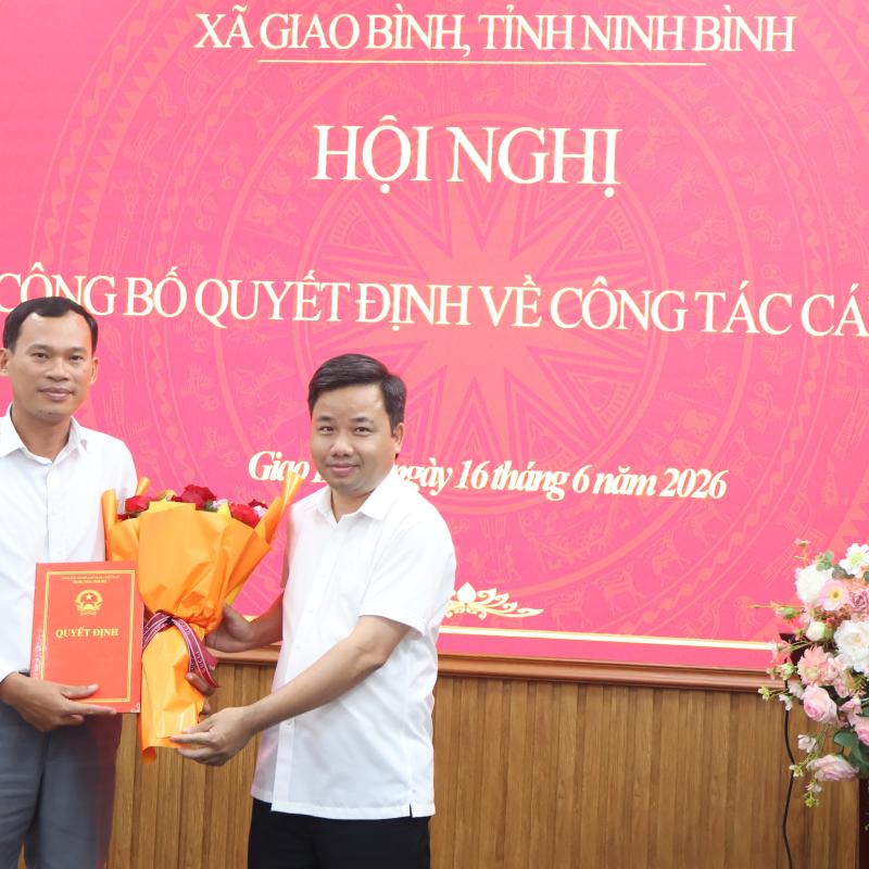 Xã Giao Bình tổ chức Hội nghị công bố Quyết định bổ nhiệm Giám đốc Xóc đĩa online - Dubai Palace Casino Dịch vụ sự nghiệp công