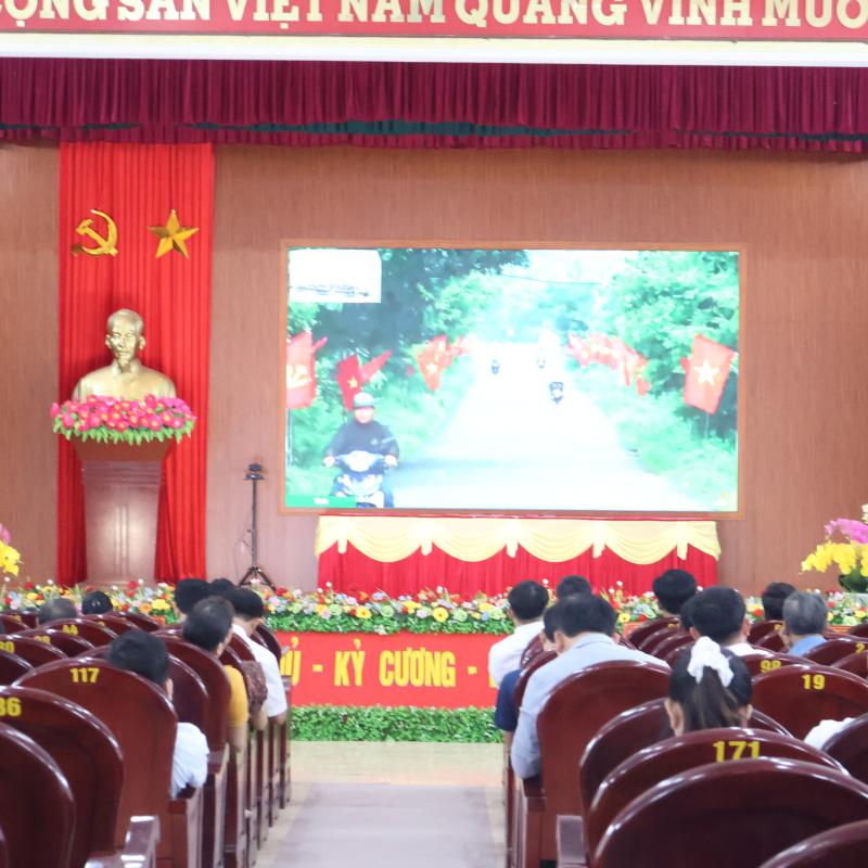 Xã Giao Bình tham dự hội nghị trực tuyến toàn quốc sơ kết 1 năm vận hành mô hình tổ chức tổng thể của hệ thống chính trị, mô hình chính quyền 3 cấp.