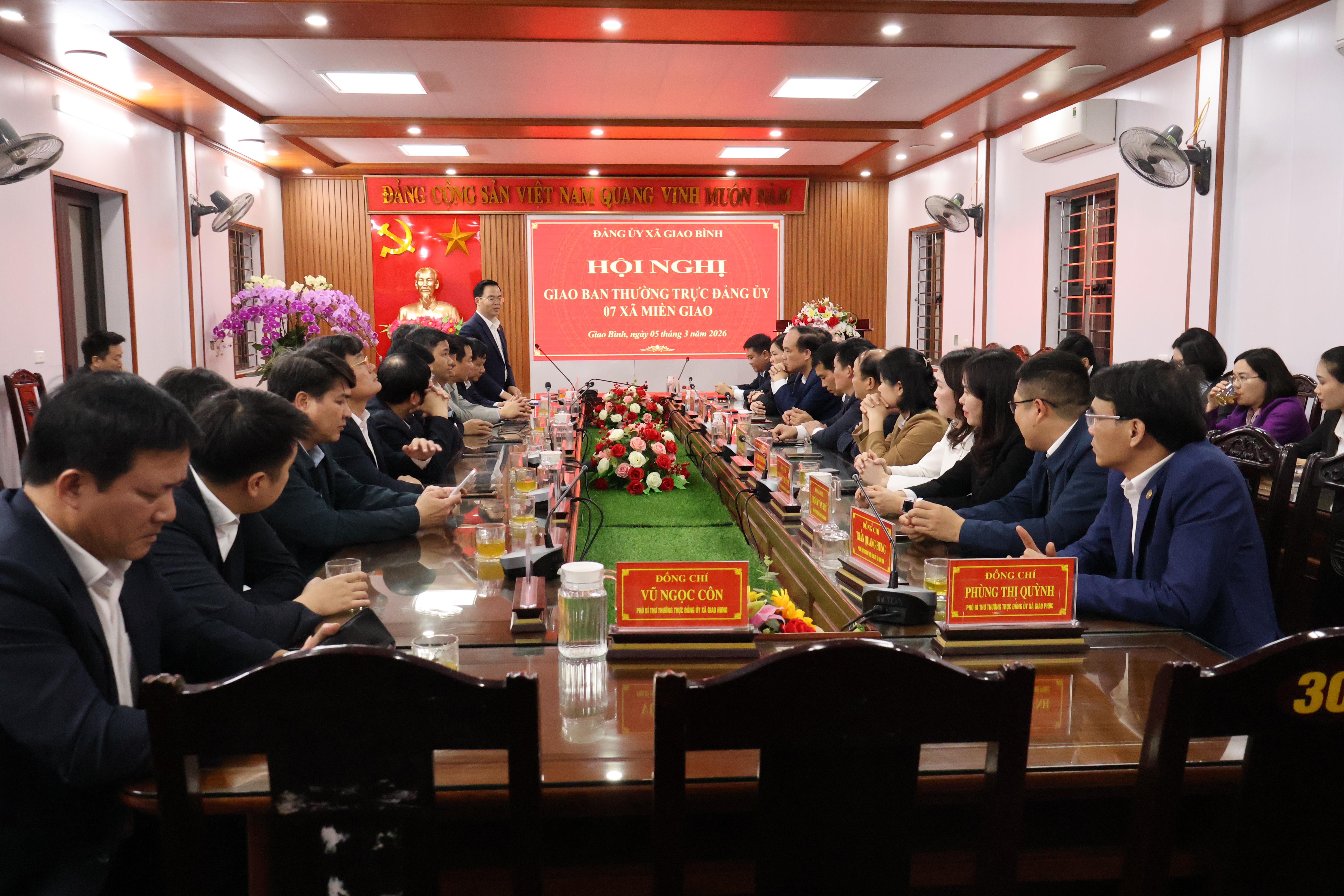 Hội nghị giao ban Thường trực 7 xã miền Giao.