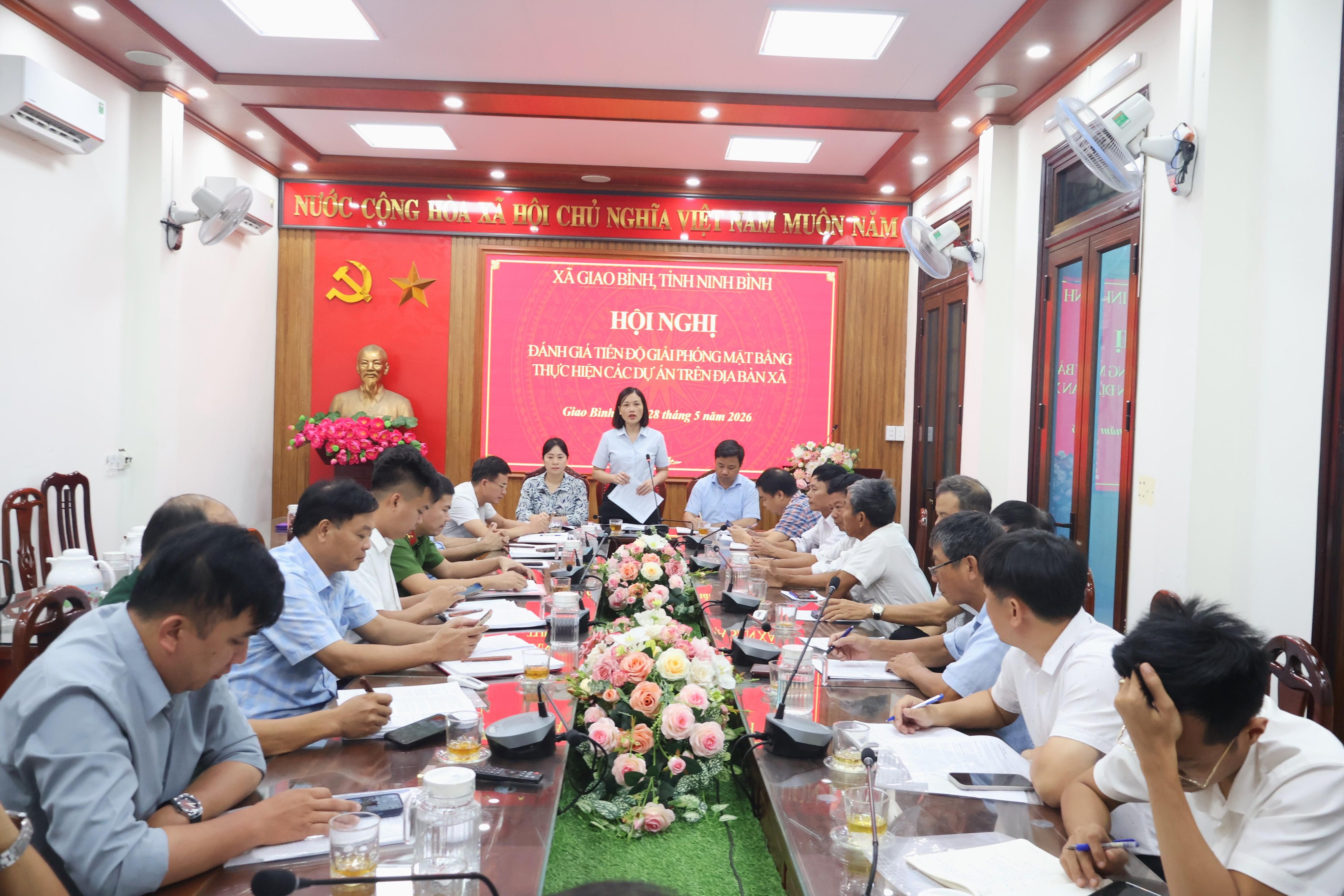 Xã Giao Bình tổ chức Hội nghị đánh giá tiến độ giải phóng mặt bằng thực hiện các dự án trên địa bàn