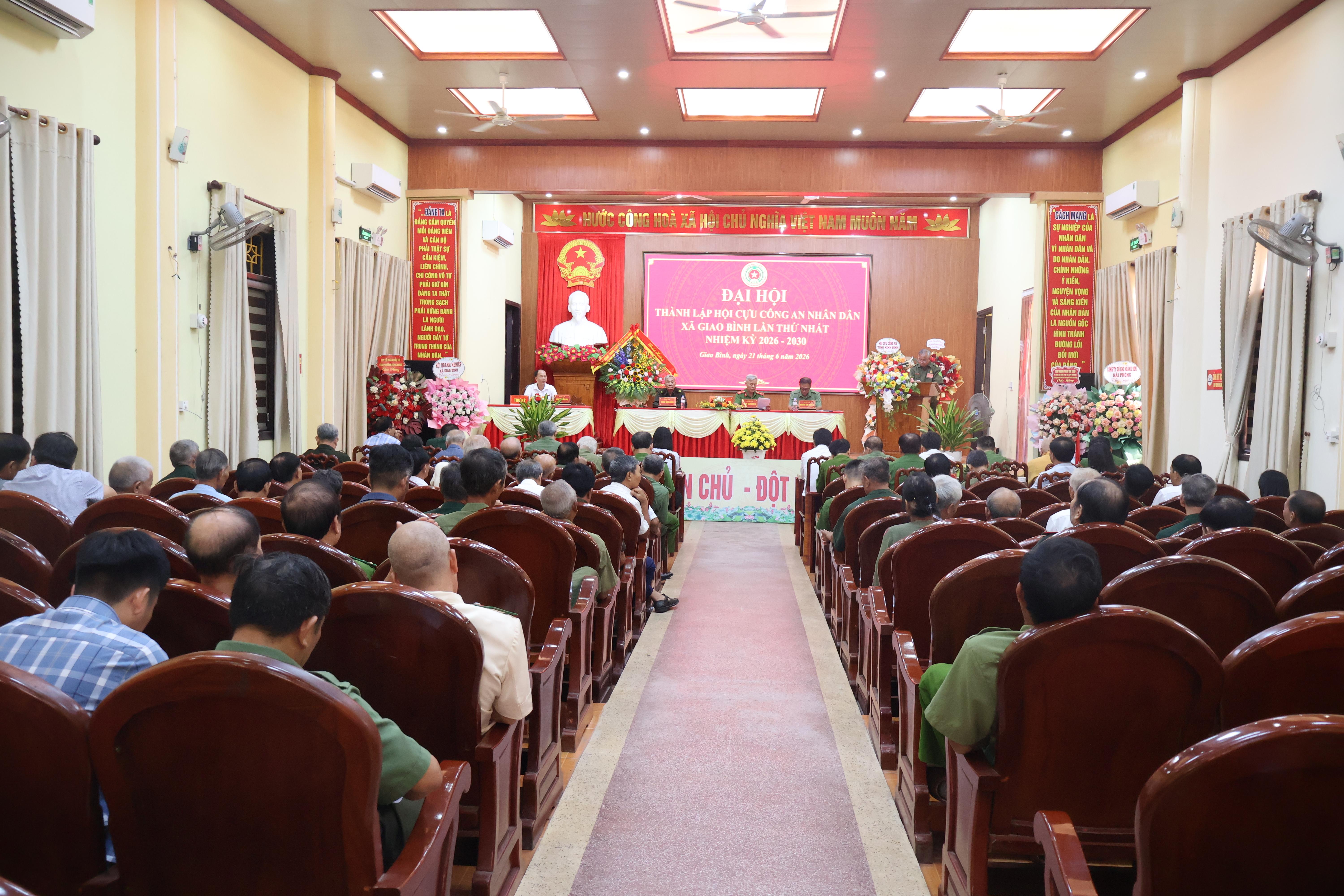 quang-canh-hoi-nghi-6-1782122515-110460.jpg