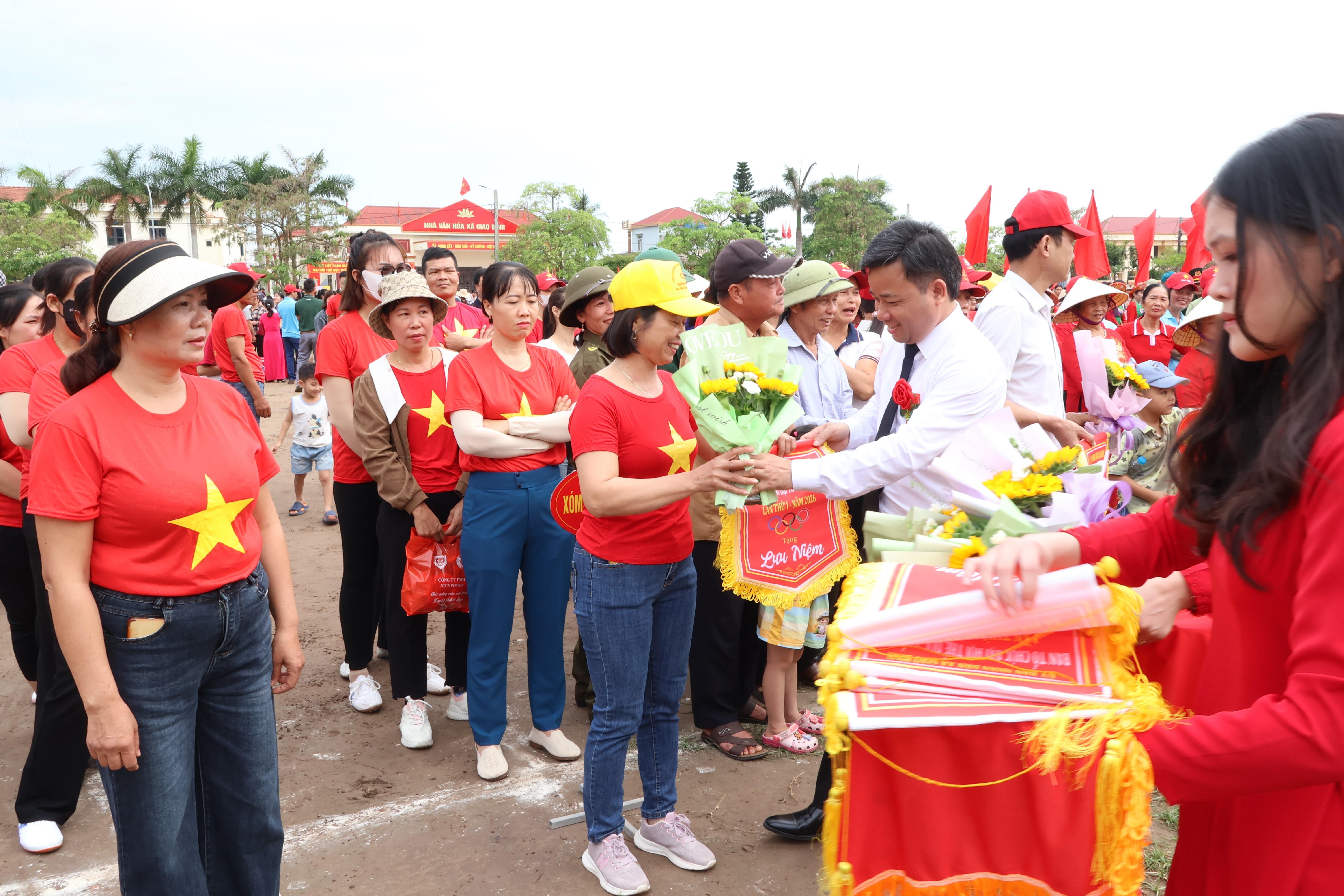tang-co-cac-khoi-1777651034-832618.jpg