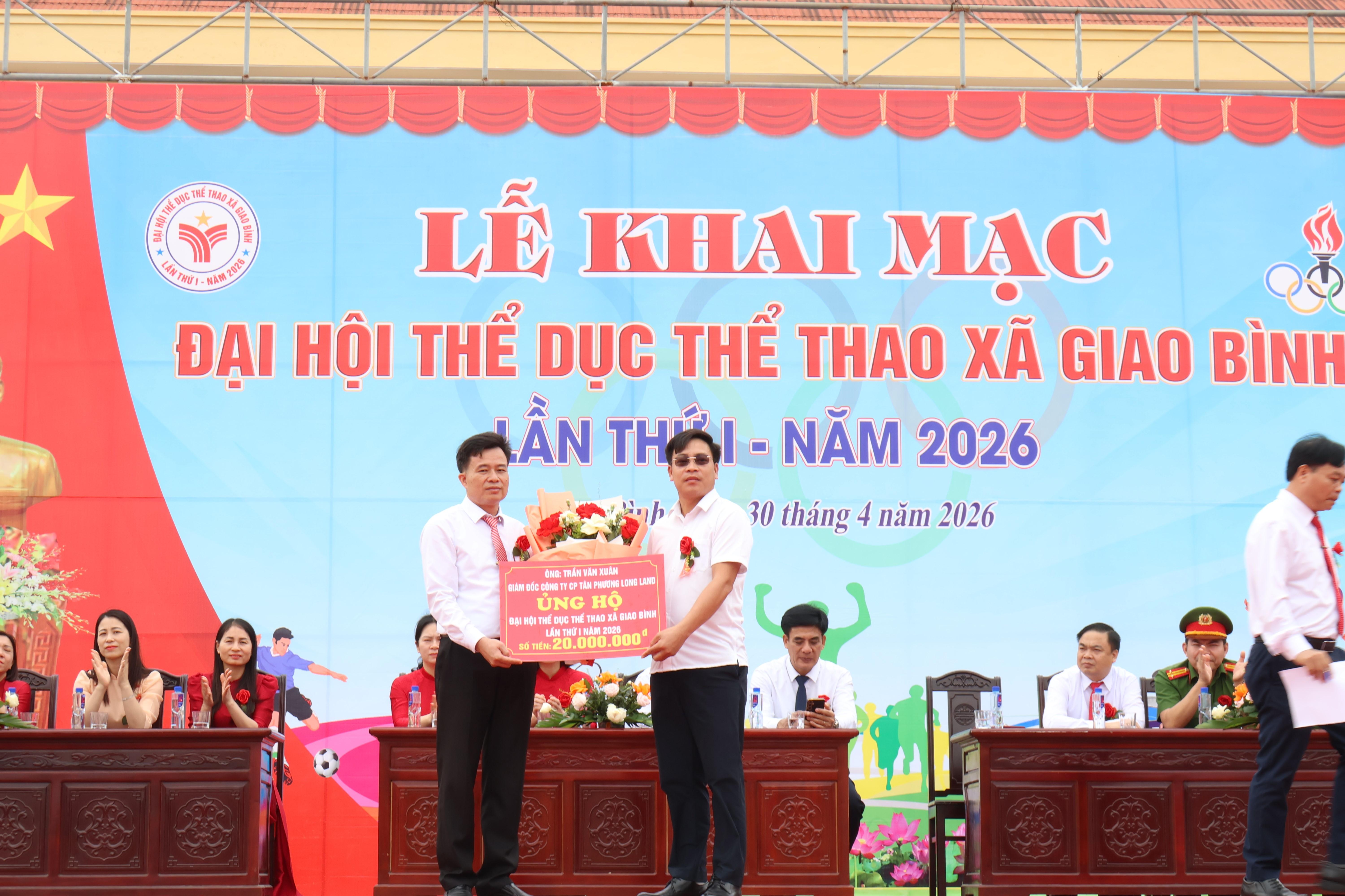 tang-qua-1777650903-865943.jpg