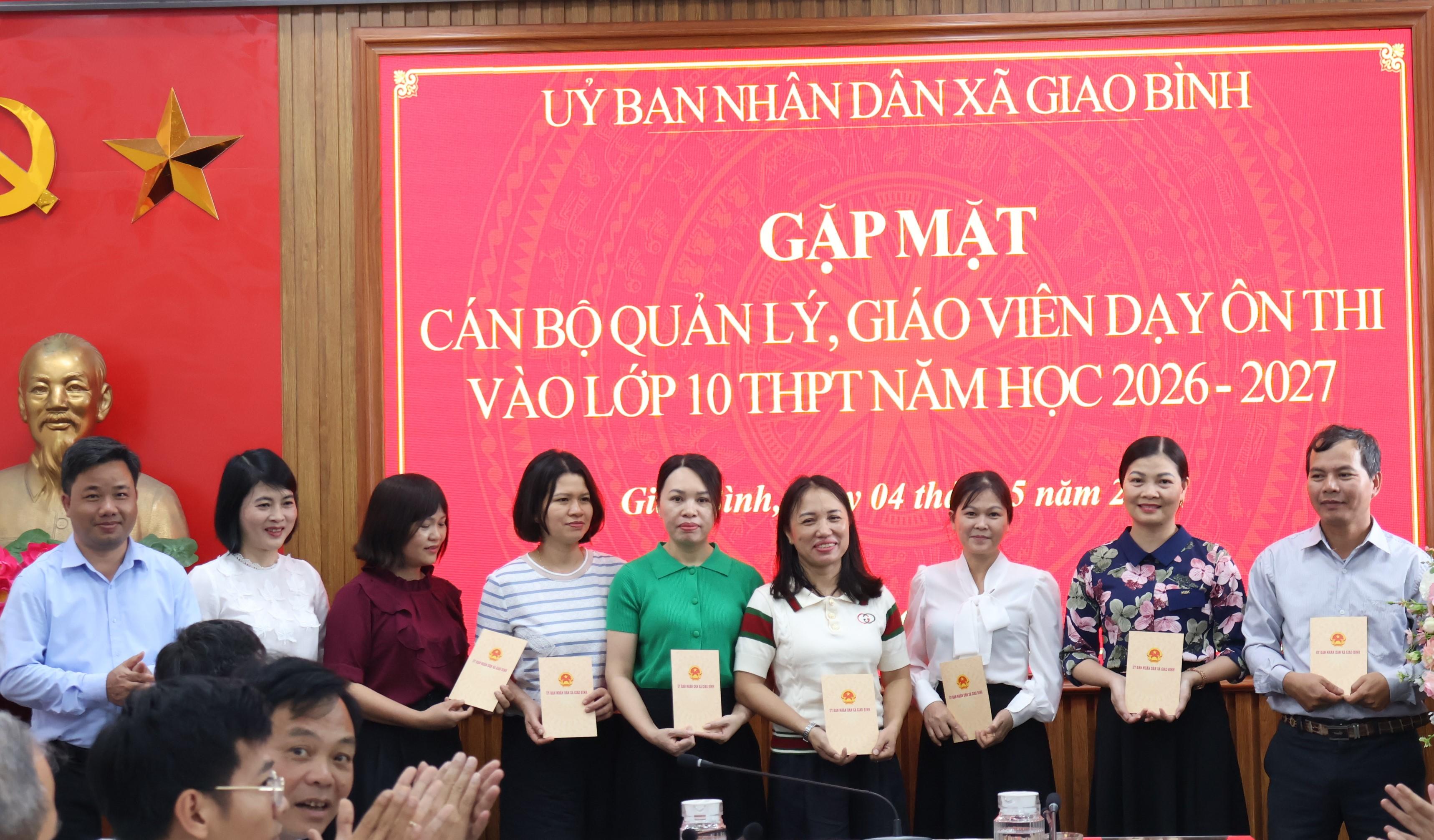 tang-qua-2-4-1777911086-265256.jpg