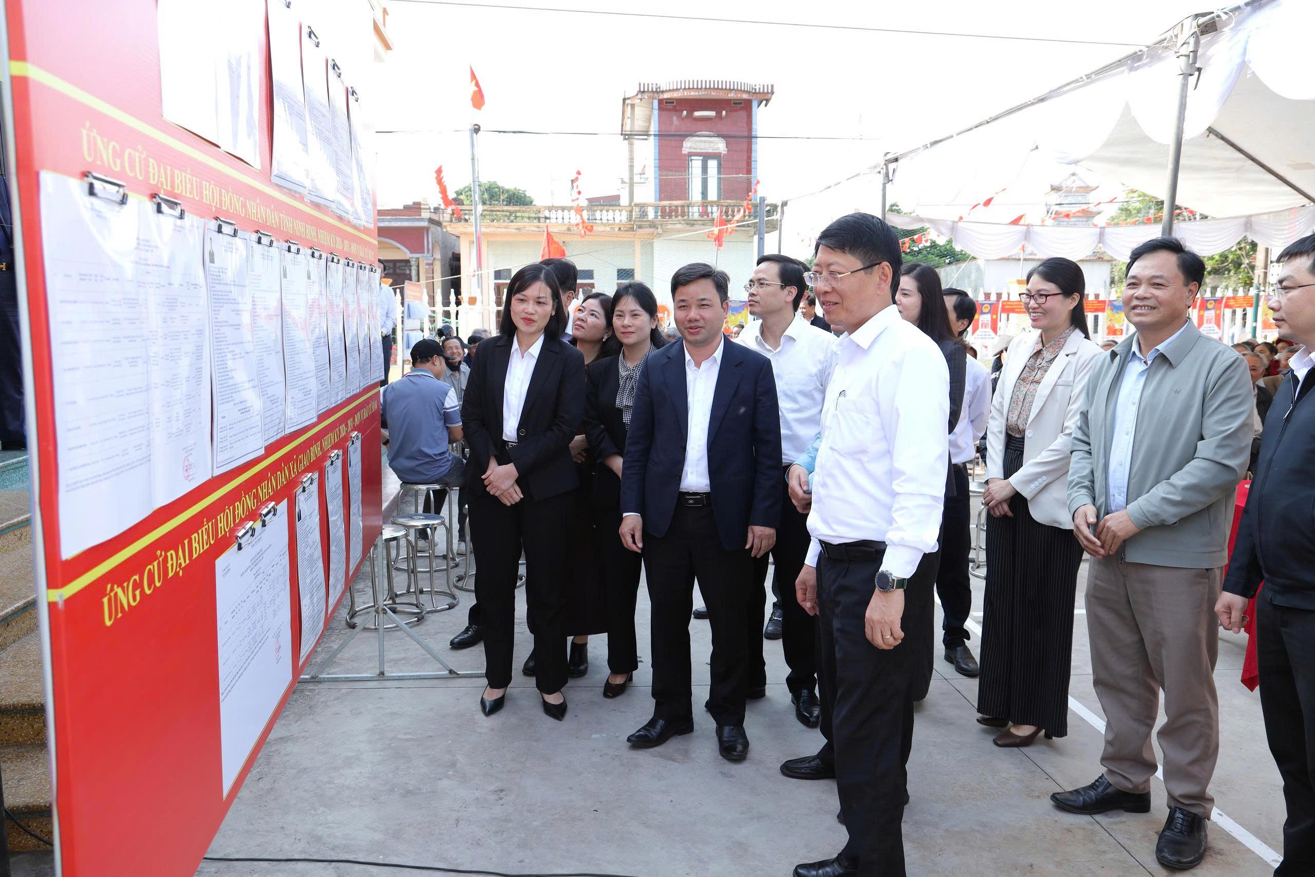 Ban Chỉ đạo bầu cử tỉnh kiểm tra công tác chuẩn bị bầu cử tại xã Giao Bình và xã Giao Ninh