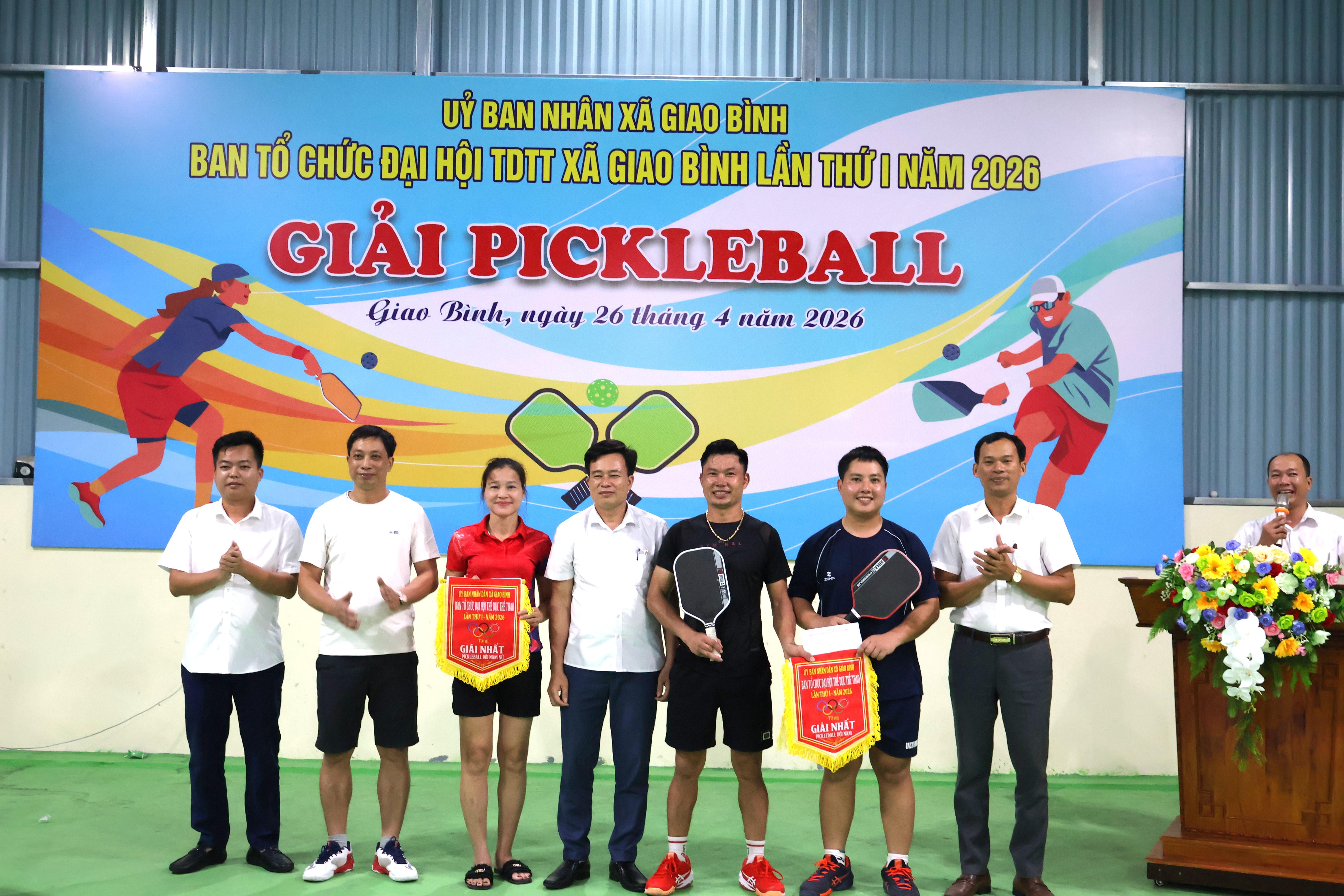 trao-giai-nhat-1-1777305533-563786.jpg