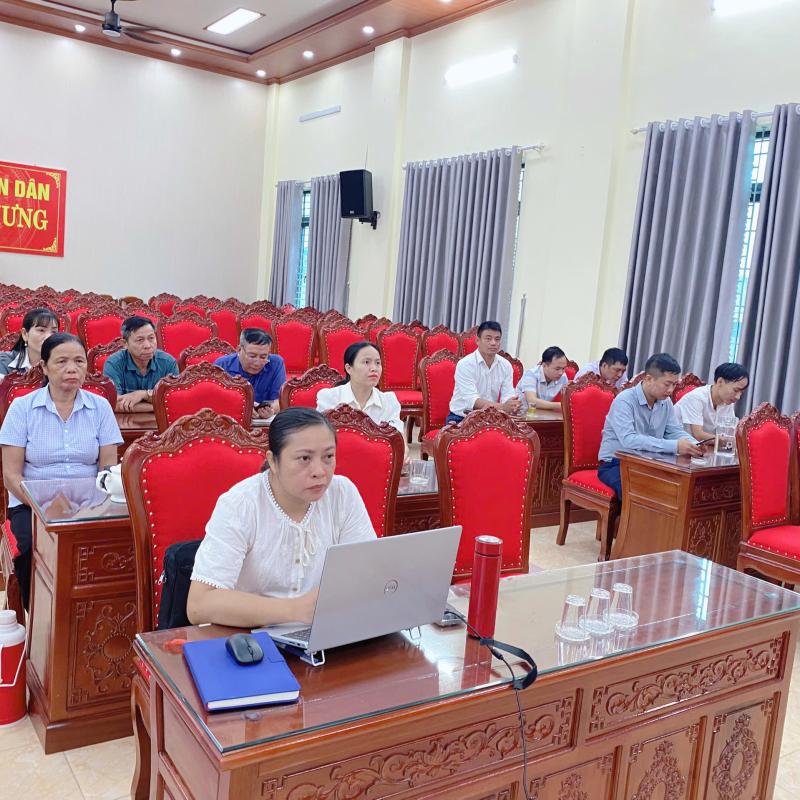 Ủy ban MTTQ Việt Nam xã Giao Hưng tham dự hội nghị trực tuyến nghiên cứu, học tập, quán triệt và triển khai thực hiện Nghị quyết Đại hội đại biểu toàn quốc MTTQ Việt Nam lần thứ XỈ, nhiệm kỳ 2026- 2031