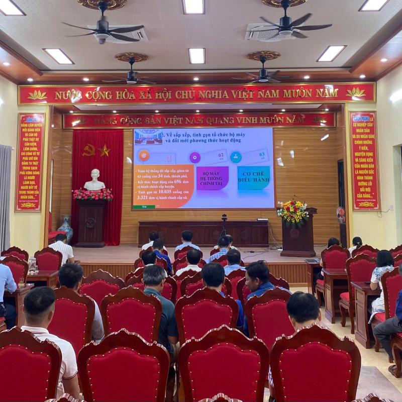 Xã Giao Hưng tham dự hội nghị trực tuyến sơ kết 1 năm vận hành mô hình tổ chức tổng thể của hệ thống chính trị và mô hình chính quyền 3 cấp.