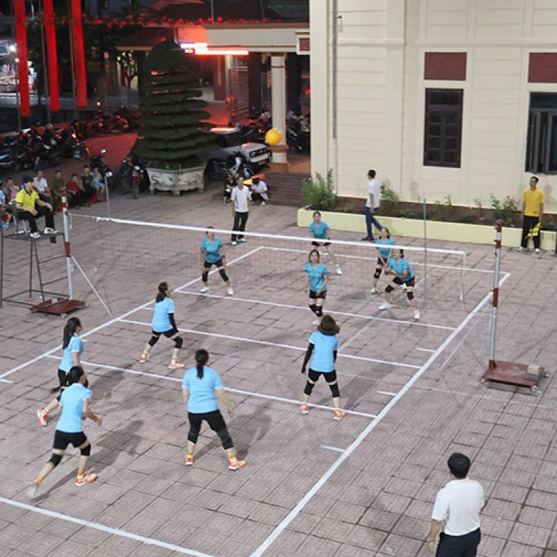 Nội dung bóng chuyền hơi nữ tại Đại hội TDTT xã lần thứ nhất khởi tranh từ ngày 20/4 với 4 trận cầu kịch tính, hấp dẫn