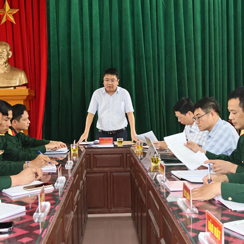 Đồng chí Bí thư Đảng ủy, đồng chí Chủ tịch UBND xã Giao Ninh dự sinh hoạt chi bộ tháng 4, nhiệm vụ quý II/2026 tại BCH Quân sự xã