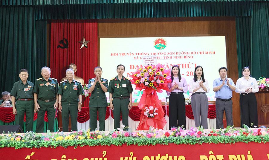 a-hoi-ts-16-1776996626-95387.jpg