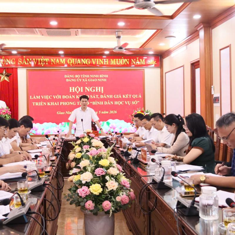 Đoàn công tác của tỉnh khảo sát, đánh giá triển khai thực hiện phong trào " Bình dân học vụ số" tại xã Giao Ninh