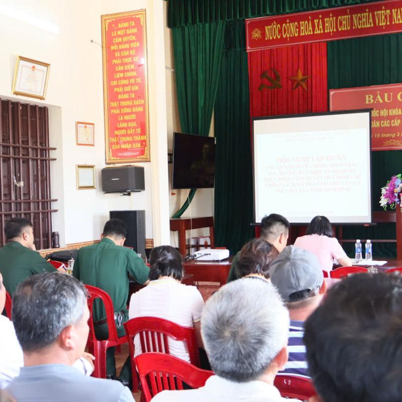 Chi cục thủy sản tỉnh tập huấn các quy định về chống khai thác IUU, hướng dẫn thực hiện Nghị quyết chính sách hỗ trợ giải bản tàu cá