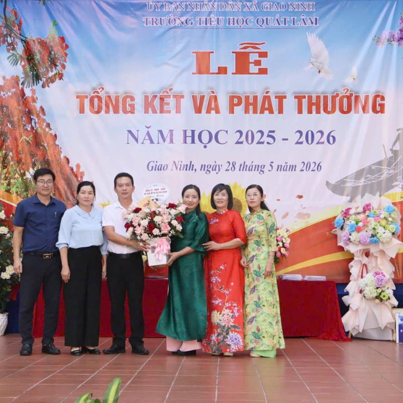 Trường Tiểu học Quất Lâm tổng kết và phát thưởng học sinh có thành tích xuất sắc năm học 2025-2026