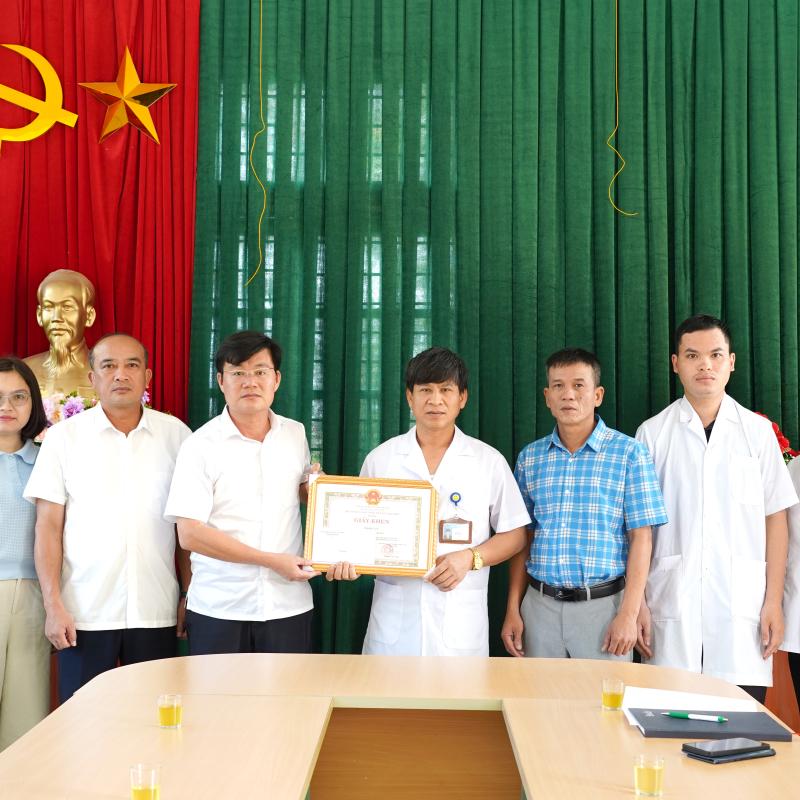 UBND xã Giao Phúc tổ chức Hội nghị biểu dương, khen thưởng tập thể và cá nhân có thành tích xuất sắc trong công tác cấp cứu và cứu sống người bị đuối nước trên địa bàn.