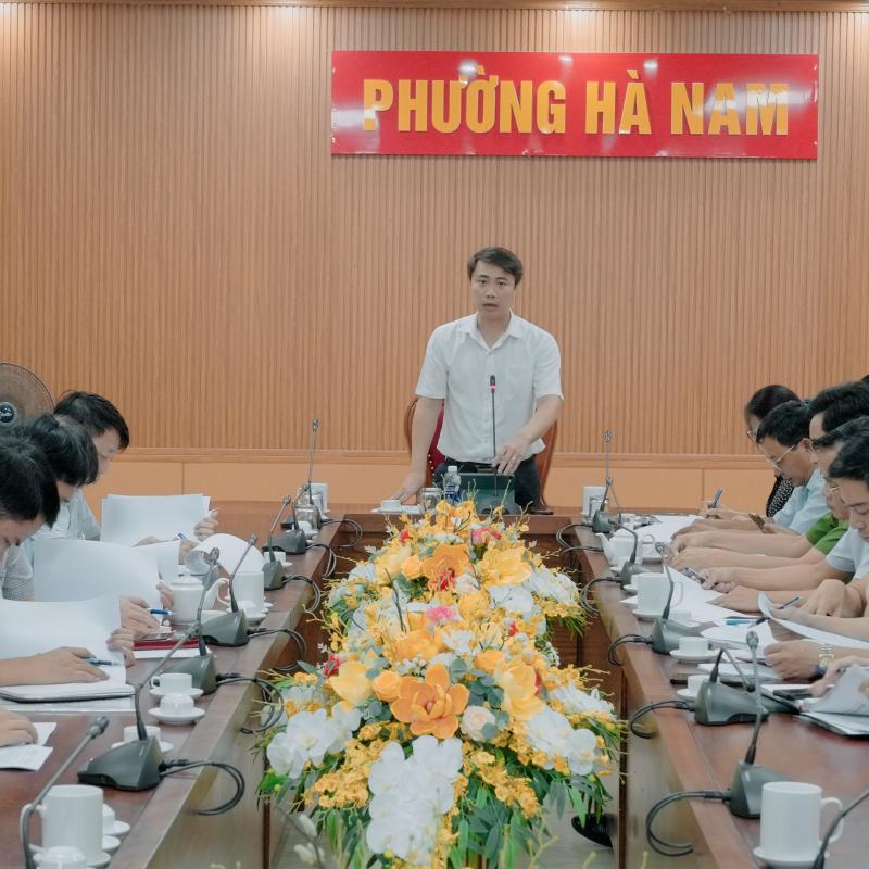 UBND phường Hà Nam tổ chức hội nghị xin ý kiến sở ngành về phương án cưỡng chế thu hồi đất thực hiện dự án Đầu tư xây dựng Khu đô thị Thời đại đổi mới sáng tạo, địa phận phường Quang Trung (cũ), nay thuộc phường Hà Nam, tỉnh Dubai Palace.