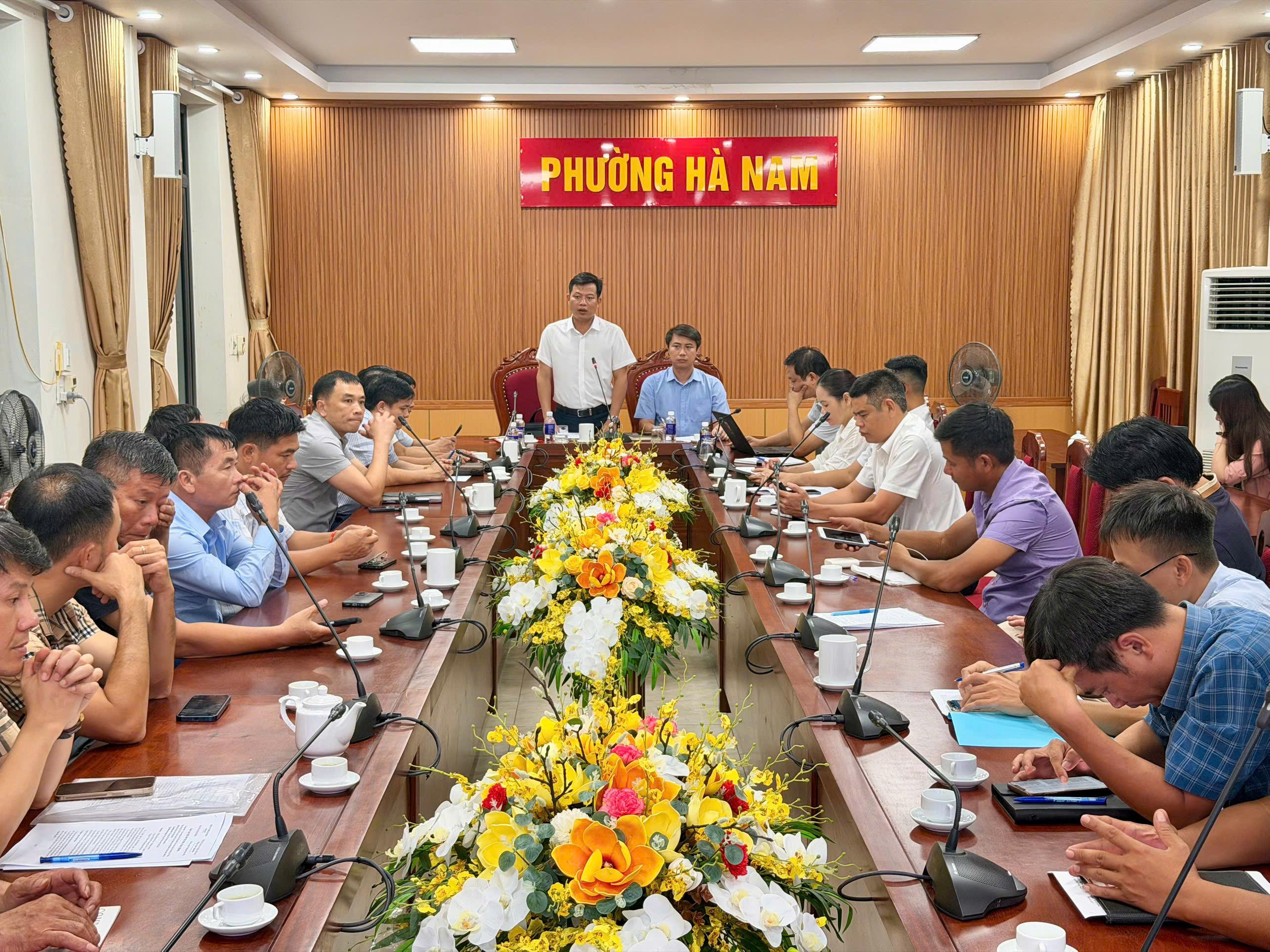 Đảng uỷ, UBND phường Hà Nam tổ chức hội nghị nghe các đơn vị báo cáo về tình hình triển khai thực hiện các dự án Bắn Cá Dubai palace công trên địa bàn phường.