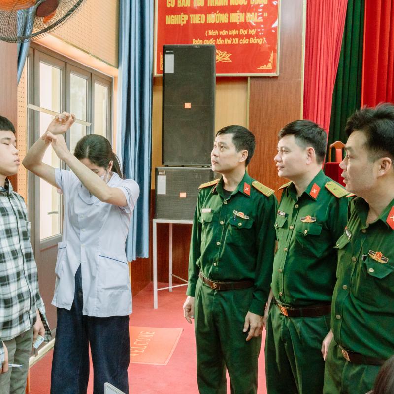 Phường Hà Nam tổ chức đăng ký nghĩa vụ quân sự lần đầu cho công dân đủ 17 tuổi