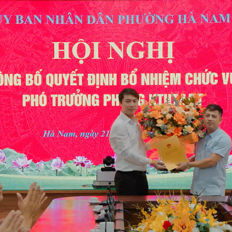 UBND phường Hà Nam tổ chức hội nghị công bố quyết định bổ nhiệm chức vụ Phó Trưởng phòng Đăng Nhập Dubai Palace, Hạ tầng và Đô thị
