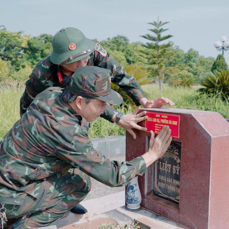 Đồng chí Đỗ Hoàng Hải, Tỉnh ủy viên, Bí thư Đảng ủy, Chủ tịch HĐND phường Hà Nam trực tiếp kiểm tra công tác chuẩn bị phục vụ lấy mẫu sinh phẩm hài cốt liệt sĩ chưa xác định được thông tin tại Nghĩa trang liệt sĩ Tiên Hiệp và Nghĩa trang liệt sĩ L