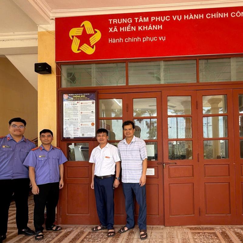 VIỆN KIỂM SÁT NHÂN DÂN KHU VỰC 8 ĐẨY MẠNH TUYÊN TRUYỀN THÍ ĐIỂM KHỞI KIỆN VỤ ÁN DÂN SỰ NHẰM BẢO VỆ NHÓM DỄ BỊ TỔN THƯƠNG VÀ LỢI ÍCH CÔNG