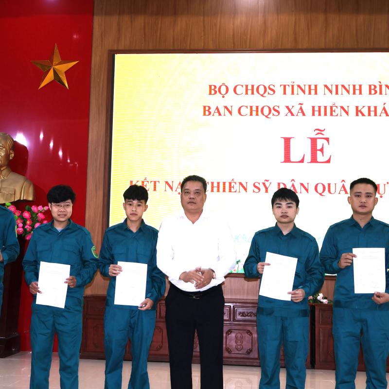 BAN CHỈ HUY QUÂN SỰ XÃ HIỂN KHÁNH TỔ CHỨC LỄ KẾT NẠP CHIẾN SỸ DÂN QUÂN TỰ VỆ NĂM 2026, KHAI MẠC HUẤN LUYỆN DÂN QUÂN NĂM 2026.