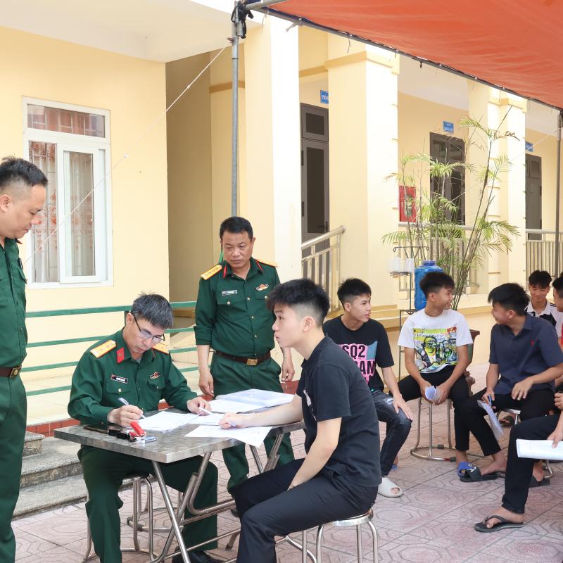 XÃ HIỂN KHÁNH ĐĂNG KÝ NGHĨA VỤ QUÂN SỰ TUỔI 17 CHO NAM THANH NIÊN NĂM 2026.