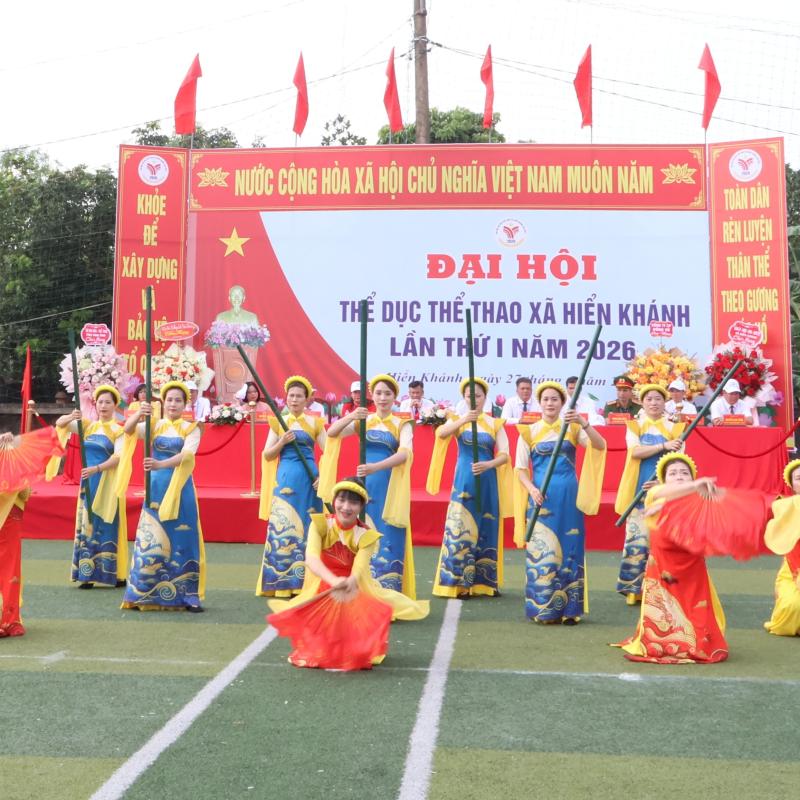 HIỂN KHÁNH CHÀO MỪNG KỶ NIỆM 51 NĂM NGÀY NON SÔNG THỐNG NHẤT.