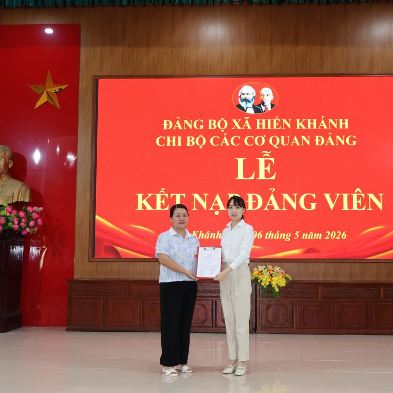 CHI BỘ CÁC CƠ QUAN ĐẢNG XÃ HIỂN KHÁNH TỔ CHỨC LỄ KẾT NẠP ĐẢNG VIÊN VÀ SINH HOẠT CHI BỘ THƯỜNG KỲ THÁNG 5 NĂM 2026