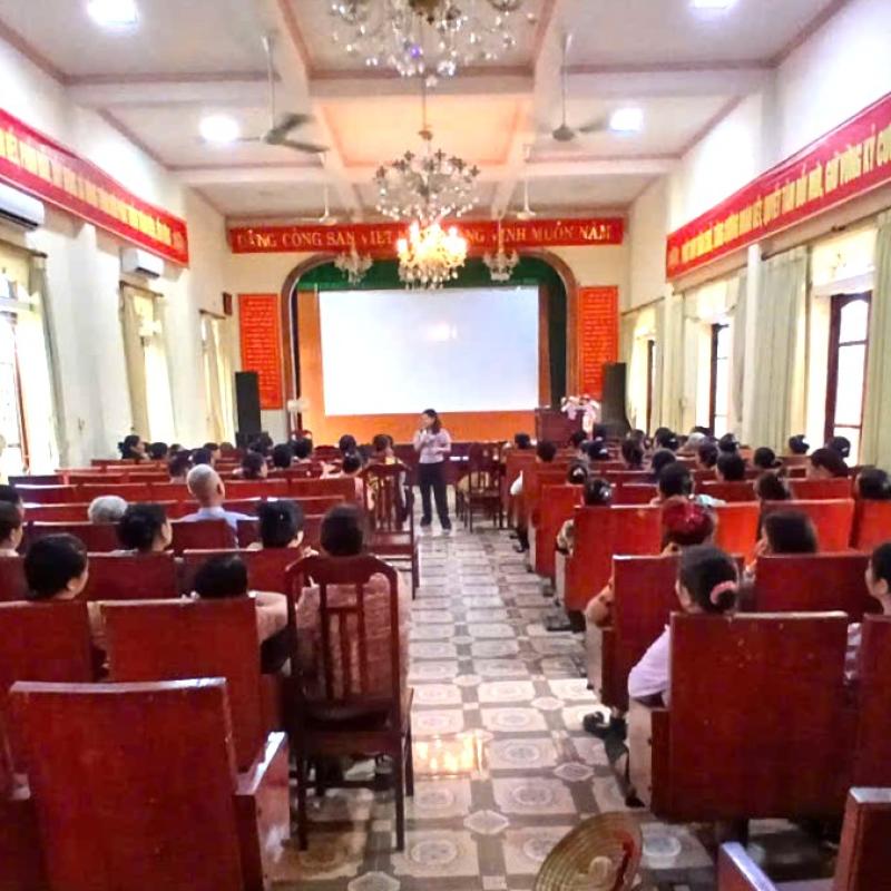 HỘI NÔNG DÂN, HỘI PHỤ NỮ XÃ HIỂN KHÁNH TỔ CHỨC HỘI NGHỊ TẬP HUẤN CHUYỂN GIAO KHKT HƯỚNG DẪN SỬ DỤNG CHẾ PHẤM SINH HỌC ET CHO LÚA VÀ HOA MÀU VỤ XUÂN NĂM 2026.