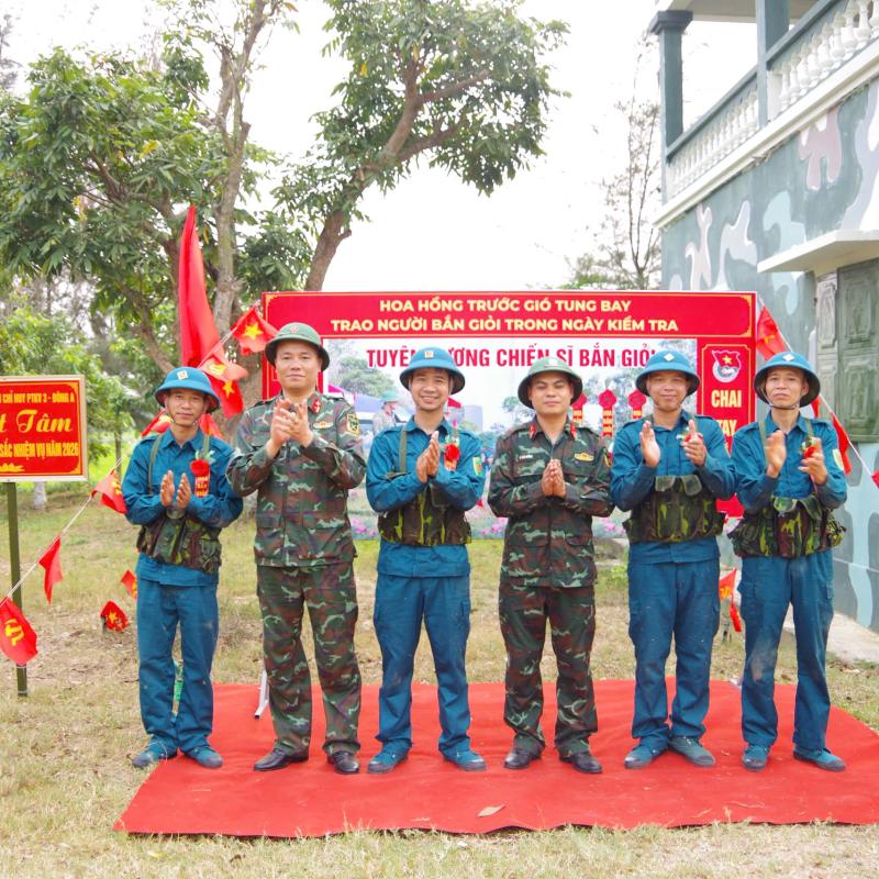 BAN CHỈ HUY QUÂN SỰ XÃ HIỂN KHÁNH KIỂM TRA BẮN ĐẠN THẬT CHO LỰC LƯỢNG DÂN QUÂN NĂM THỨ NHẤT NĂM 2026.