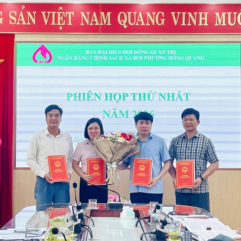 Ban đại diện Hội đồng quản trị Ngân hàng chính sách xã hội phường Hồng Quang tổ chức phiên họp thứ nhất