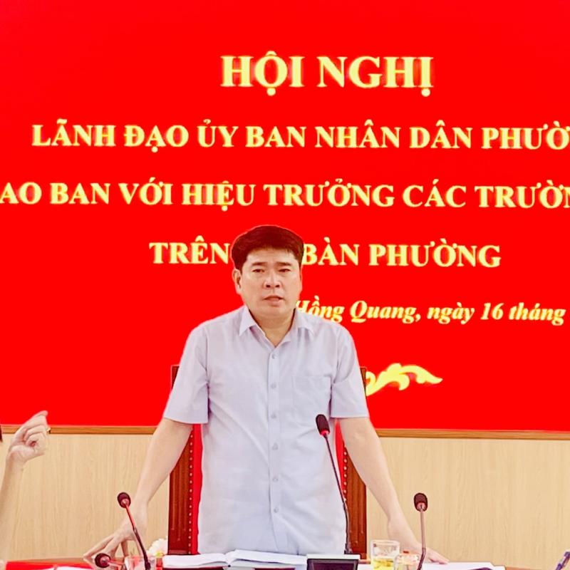 Hội nghị lãnh đạo UBND phường giao ban với hiệu trưởng các trường học trên địa bàn phường