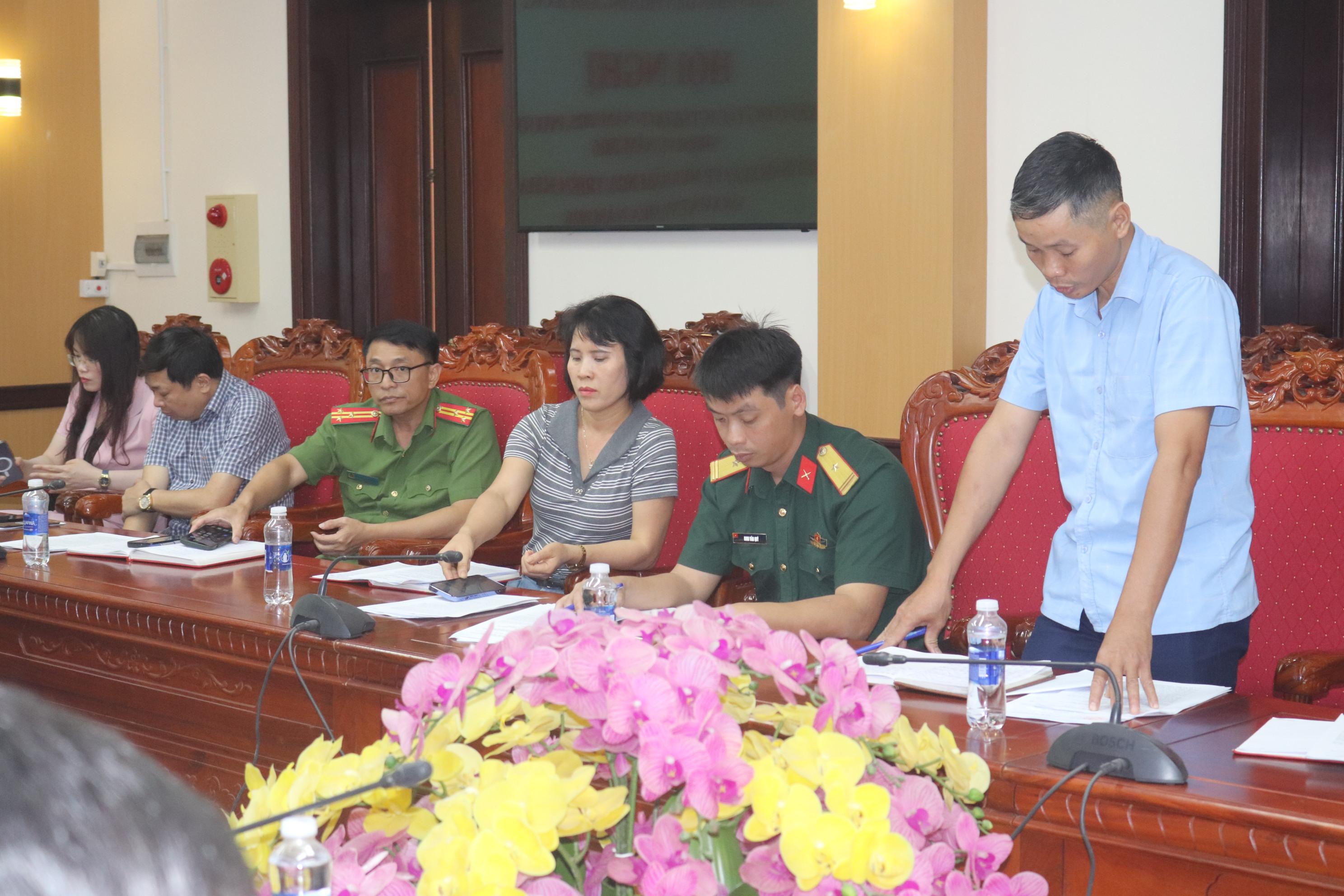 bi-thu-chi-bo-to-truong-tdp-thuy-xuyen-phan-anh-tinh-trang-ngap-lut-tai-co-so-trong-mua-mua-bao-1779.jpg