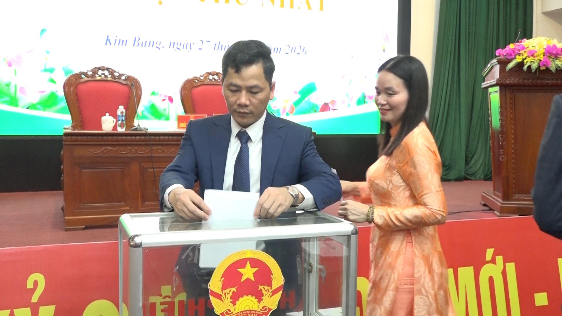 cac-dai-bieu-bo-phieu-tin-nhiem-bau-chu-tich-pho-chu-tich-va-uy-vien-ubnd-phuong-kim-bang-nhiem-ky-2.jpg