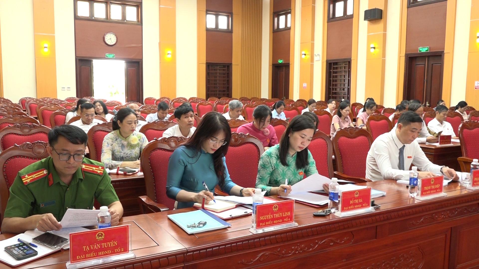 dai-bieu-hdnd-khoa-ii-nhiem-ky-2026-2031-du-ky-hop-1782290803-695912.jpg