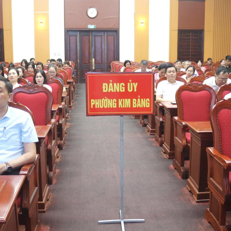 Phường Kim Bảng tham dự hội nghị toàn quốc quán triệt, triển khai thực hiện Nghị quyết Trung ương 2 (khóa XIV)