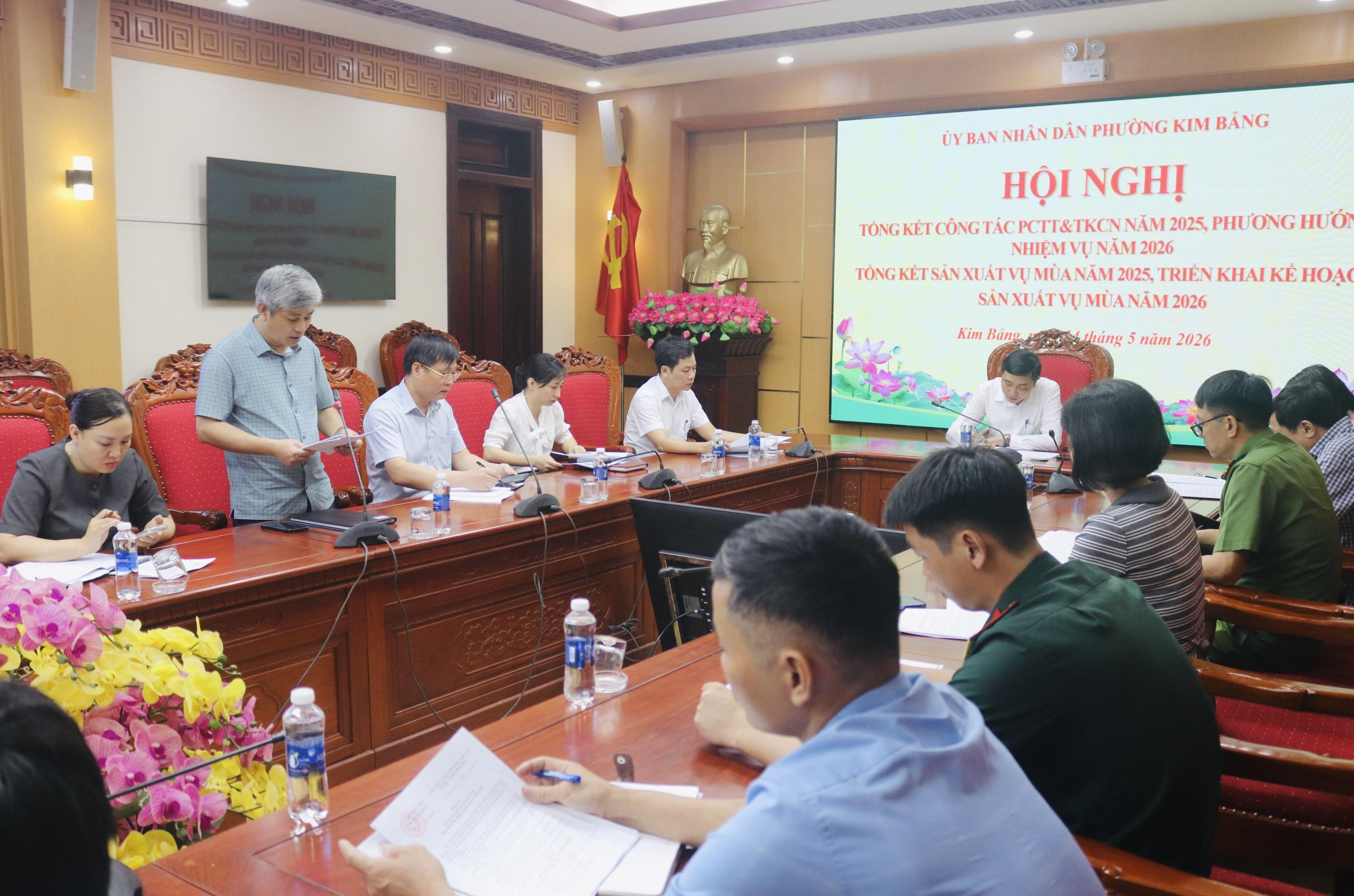 dong-chi-pham-van-huy-truong-phong-kinh-te-ha-tang-do-thi-bao-cao-cong-tac-pctttkcn-sx-vu-mua-2025-1.jpeg