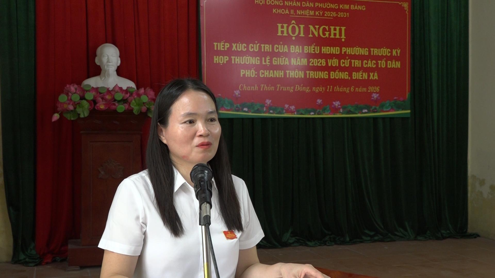 dong-chi-tran-thi-ha-pho-bi-thu-thuong-truc-giai-dap-y-kien-cu-tri-tai-diem-tiep-xuc-cu-tri-nha-van-.jpg