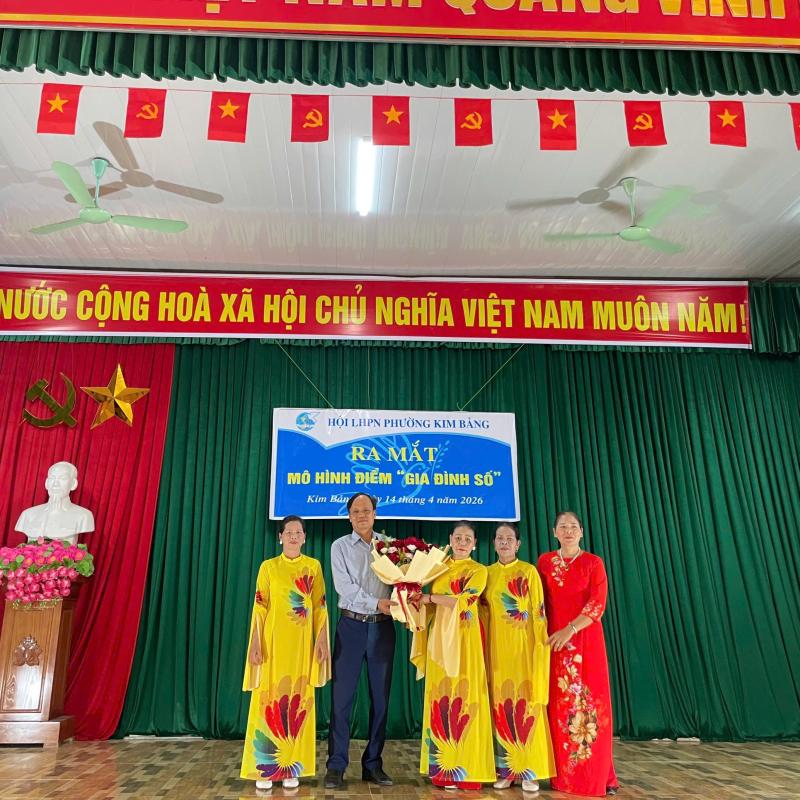 RA MẮT MÔ HÌNH ĐIỂM “GIA ĐÌNH SỐ”