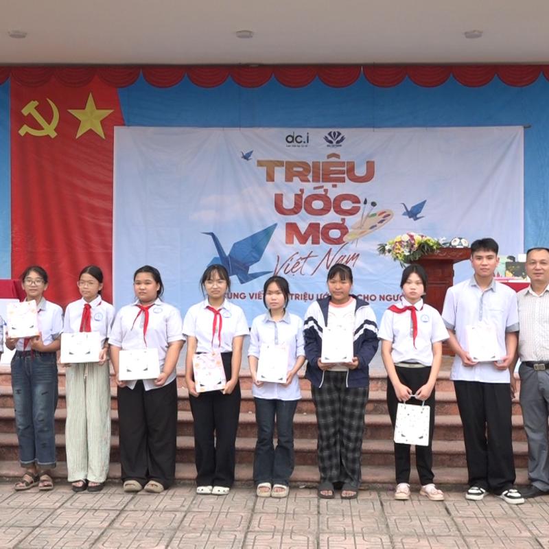 CỘNG ĐỒNG DCI TỔ CHỨC CHƯƠNG TRÌNH TRIỆU ƯỚC MƠ  TẠI TRƯỜNG THCS CHU VĂN AN