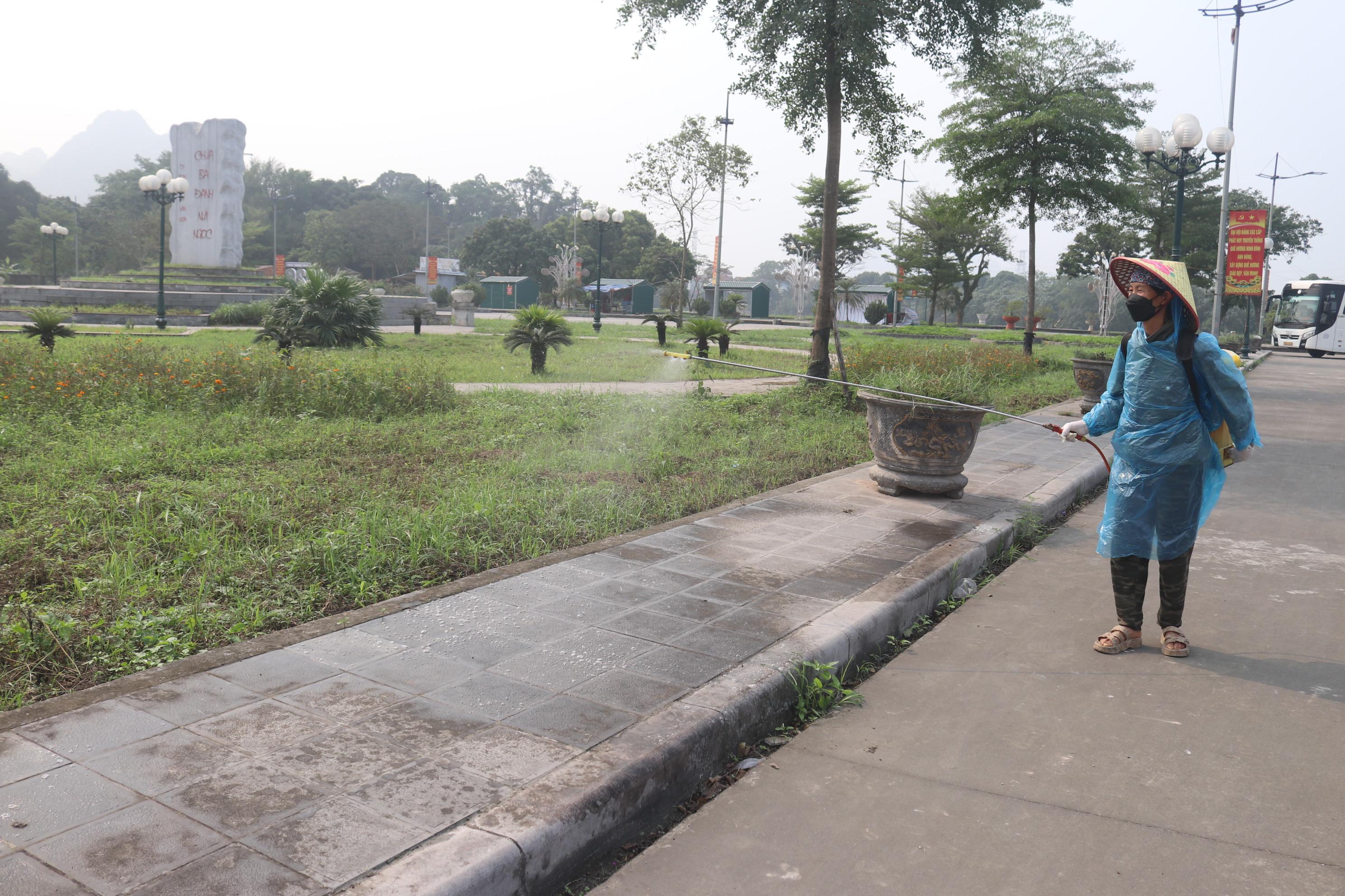 to-chuc-phun-phong-tai-khu-vuc-danh-thang-canh-chua-ba-danh-nui-ngoc-1775014315-833401.jpg