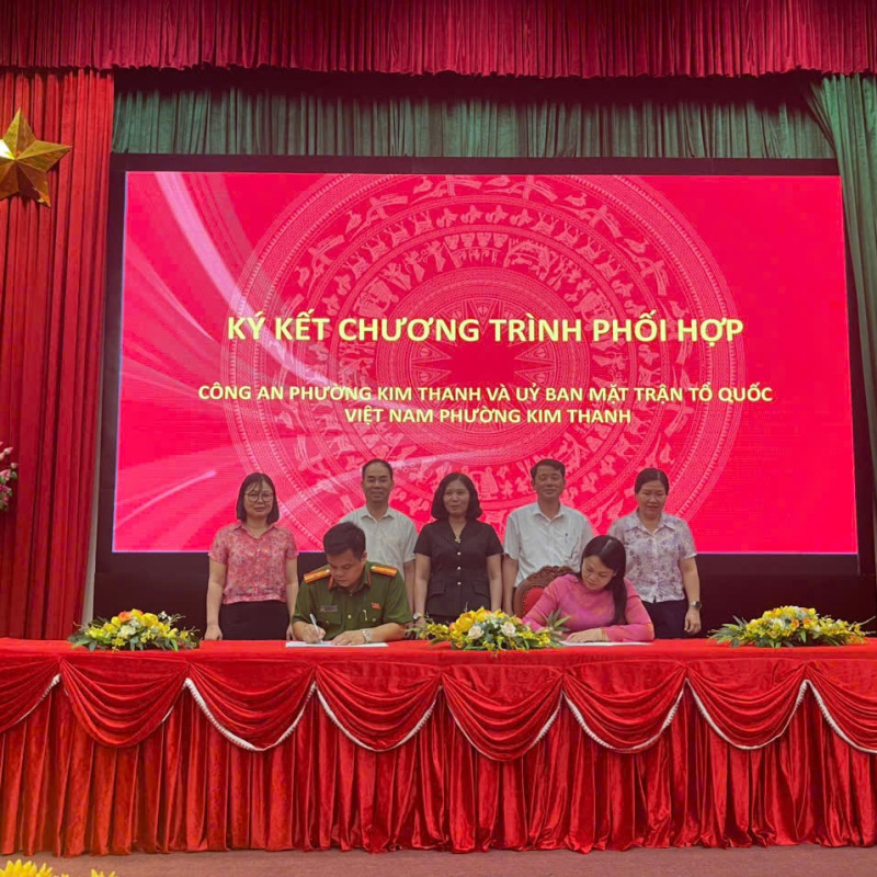 Hội nghị ký kết Quy chế phối hợp và triển khai mô hình “Zalo an ninh, trật tự của cảnh sát khu vực” phường Kim Thanh